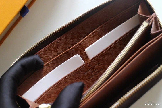 WIS ZIPPY WALLET VUITTON LOUIS 1021